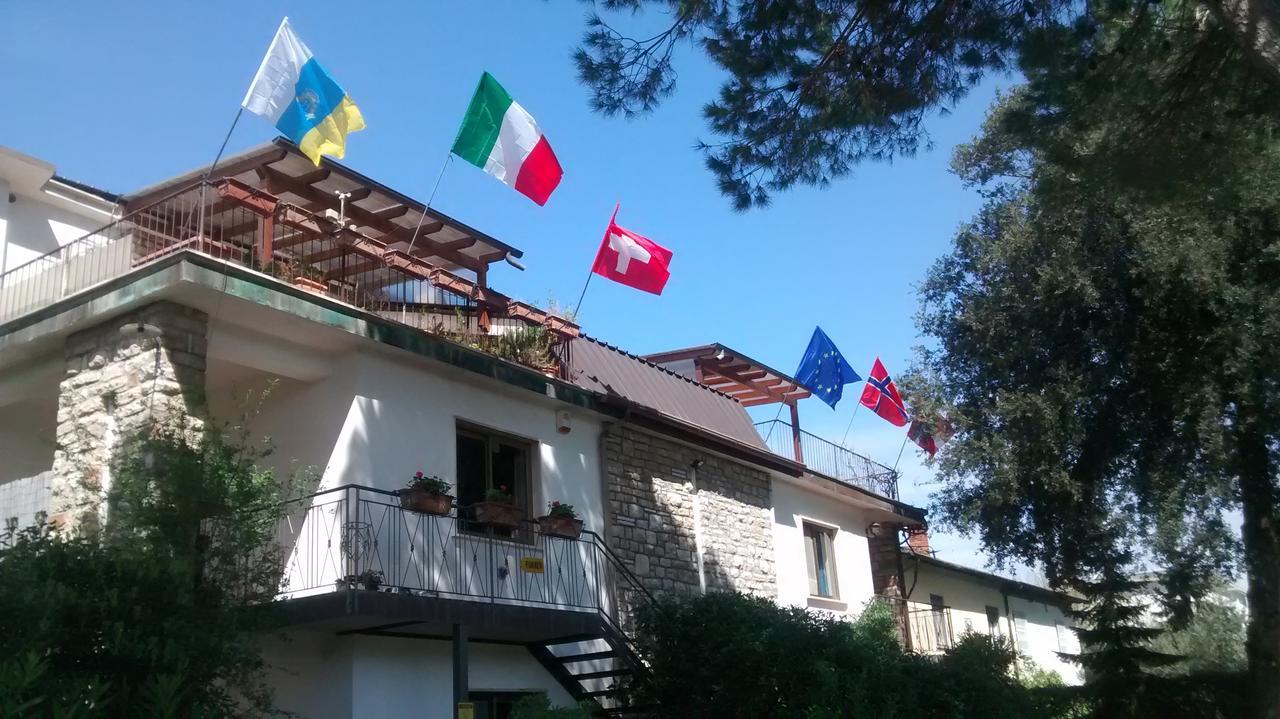Aparthotel Casa Furrer Tirrenia Exterior foto